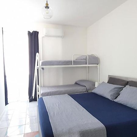 Appartamento In Piazza Italia Sant'Antìoco Eksteriør billede